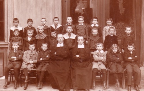 Klassenfoto 3. Klasse - SJ 1900/01 - Zirkusgasse, Wien2